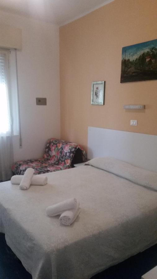 Hotel Manolita ริมินี ภายนอก รูปภาพ