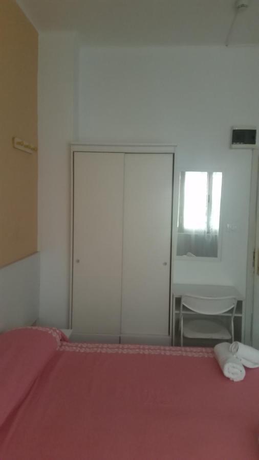 Hotel Manolita ริมินี ภายนอก รูปภาพ